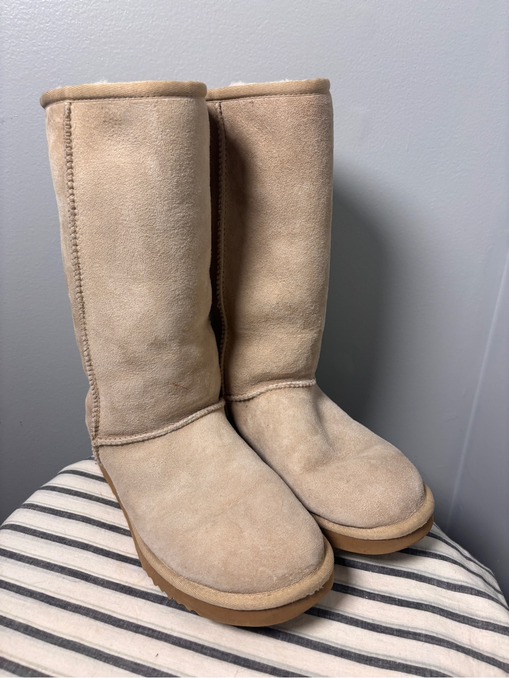 UGG Classic Tall boots in a neutral sand women’s  size 7